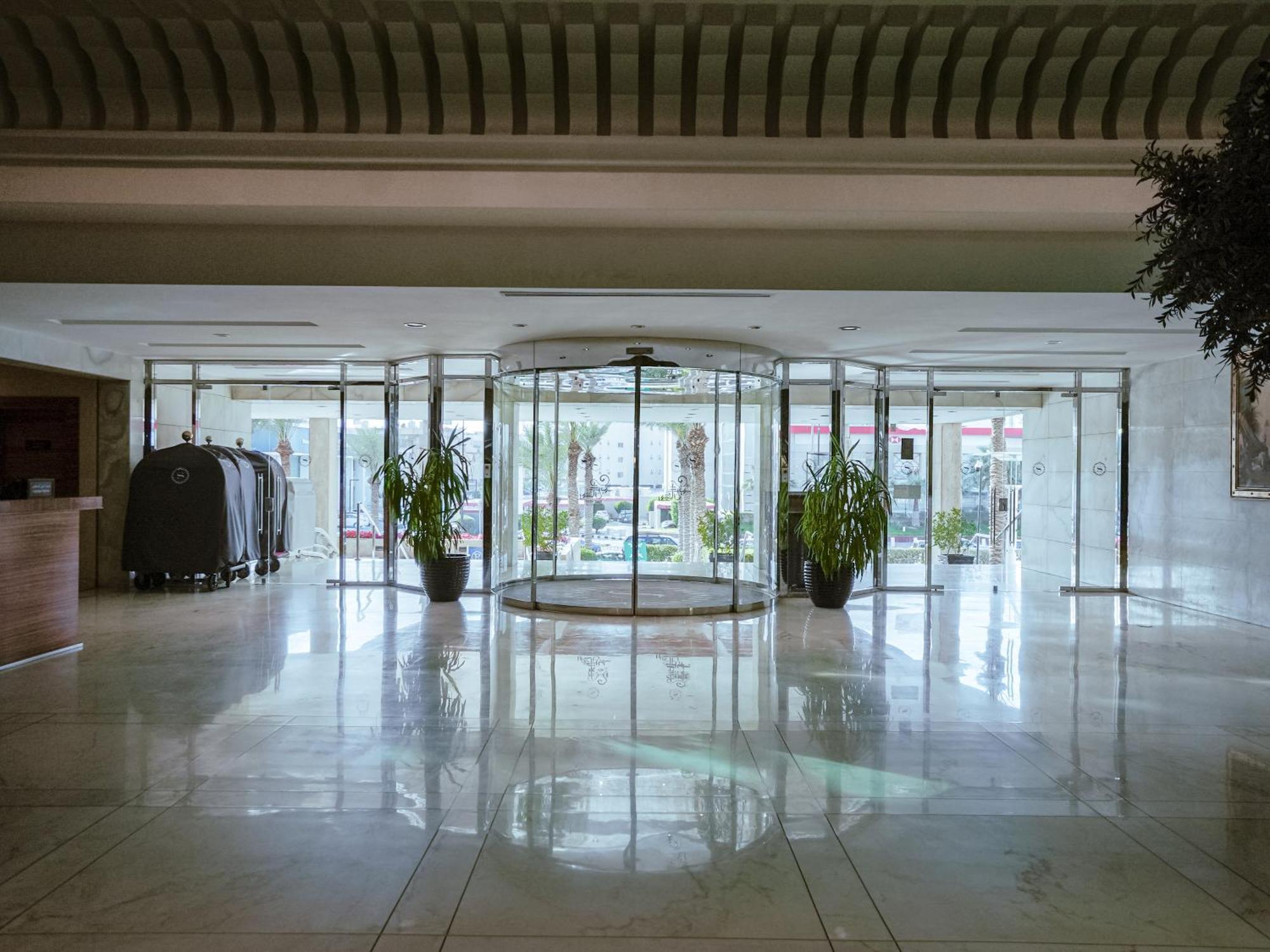 Sheraton Dammam Hotel & Convention Centre Экстерьер фото